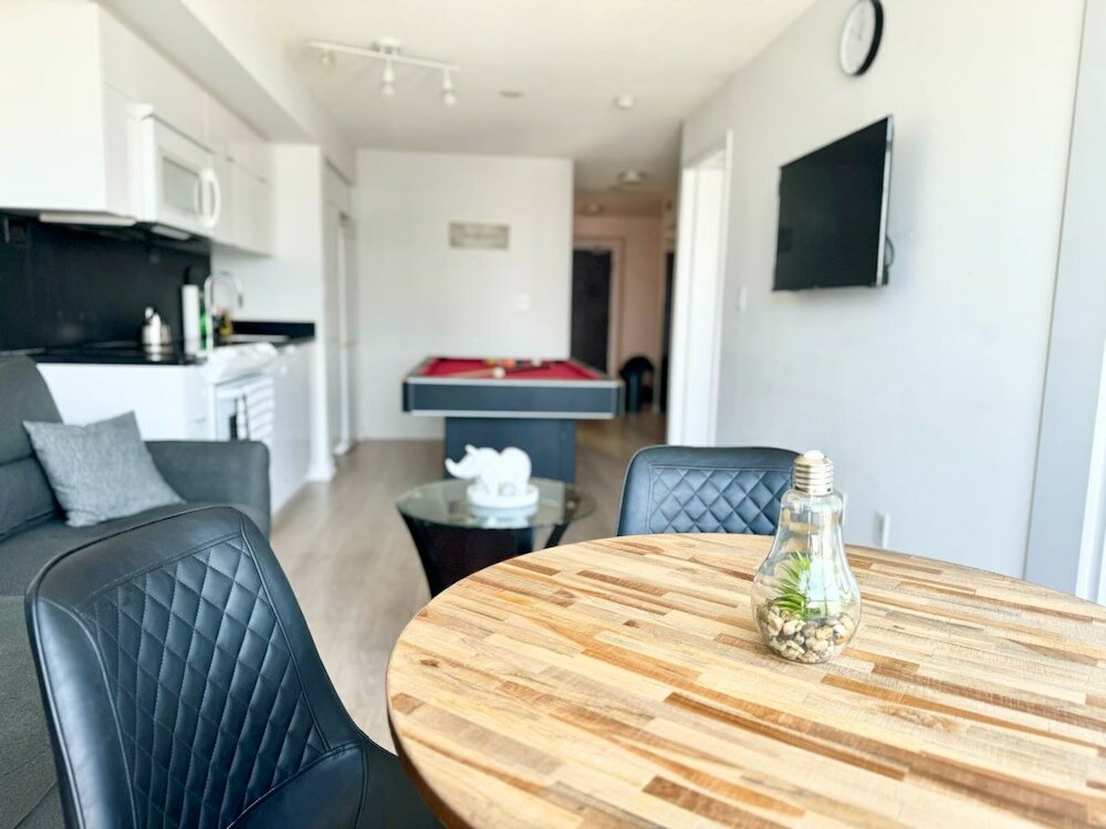 Фото Beautiful Serviced Hotel with Lake Views