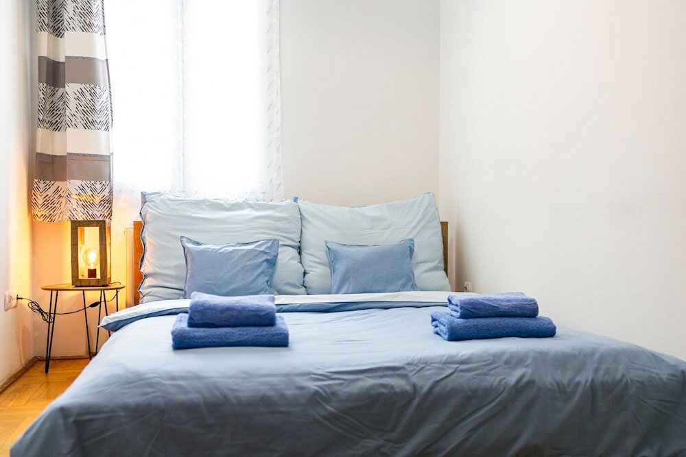 Фото Venus Apartments - Gozsdu Court III