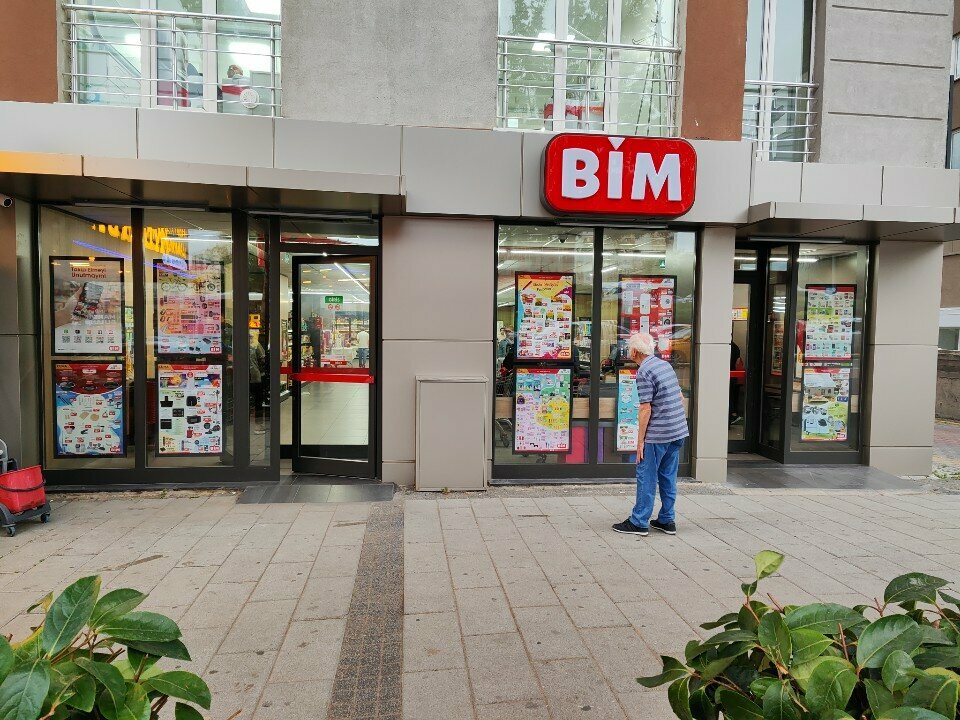 Supermarket Bim, Istanbul, photo
