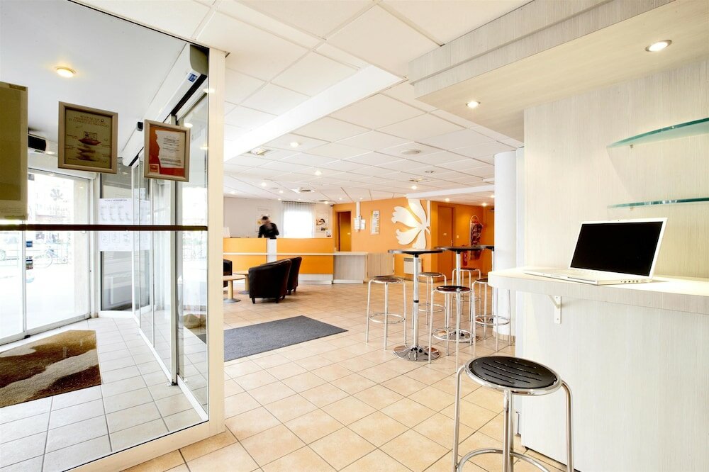 Фото Premiere Classe Paris Ouest Pont De Suresnes