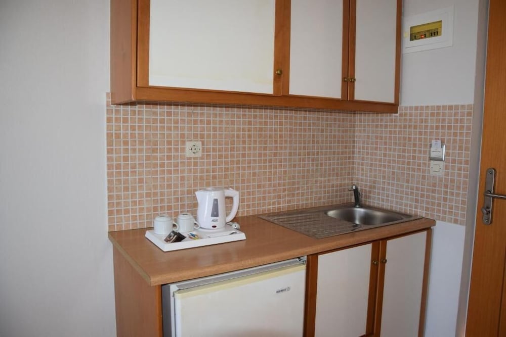 Фото Amaryllis Hotel Apartments