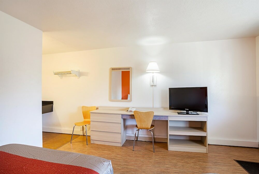 Фото Motel 6 Bangor, Me