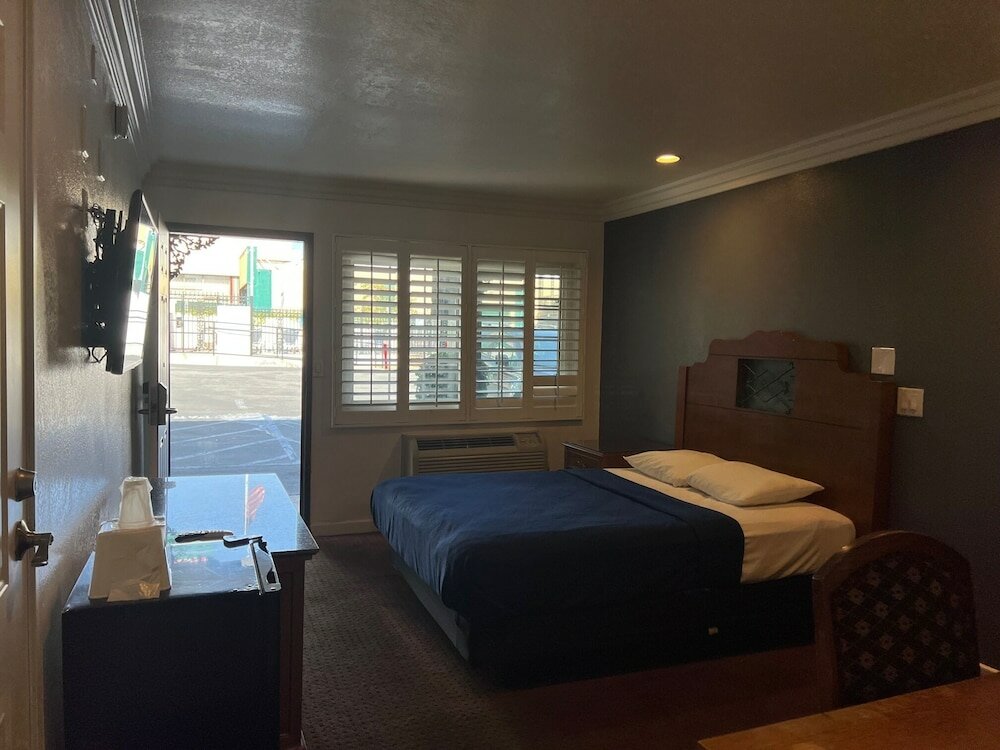 Фото Welcome Inn on Colorado Blvd