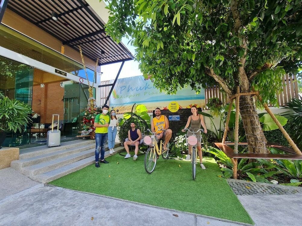 Фото Phuket Airport Place