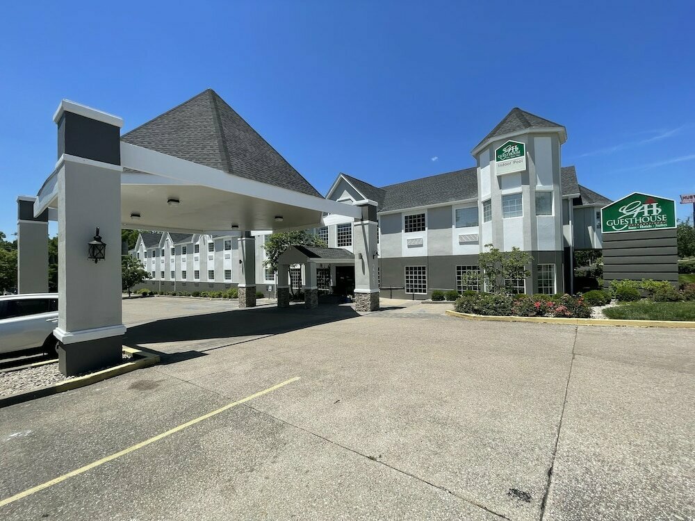 Hotel GuestHouse Inn & Suites Lexington, Lexington, photo
