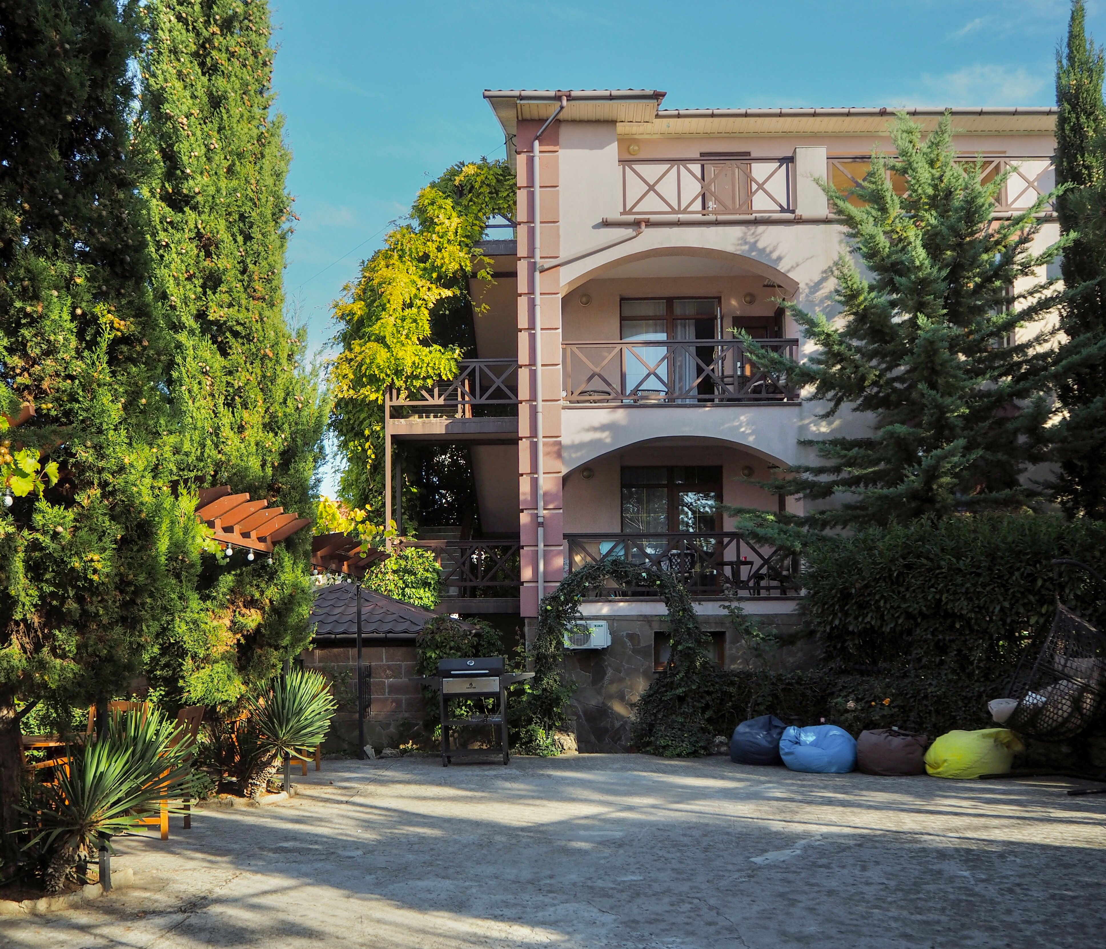 Фото отеля 1