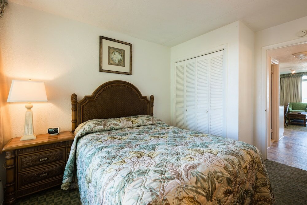 Фото Beach Club at Montego Inn