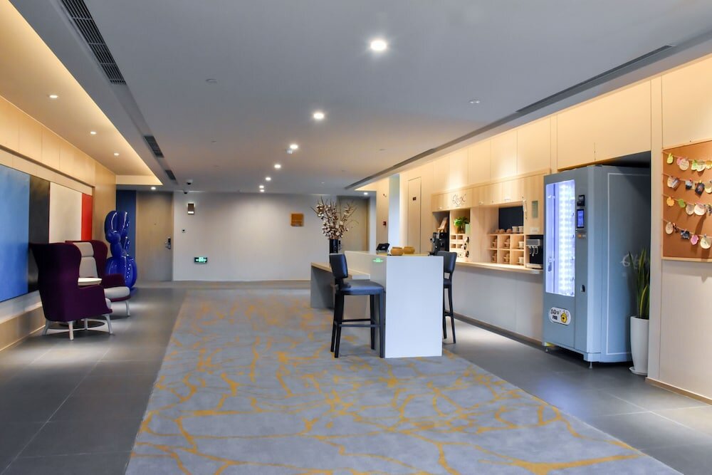 Фото Q-Box Hotel Shanghai Sanjiagang