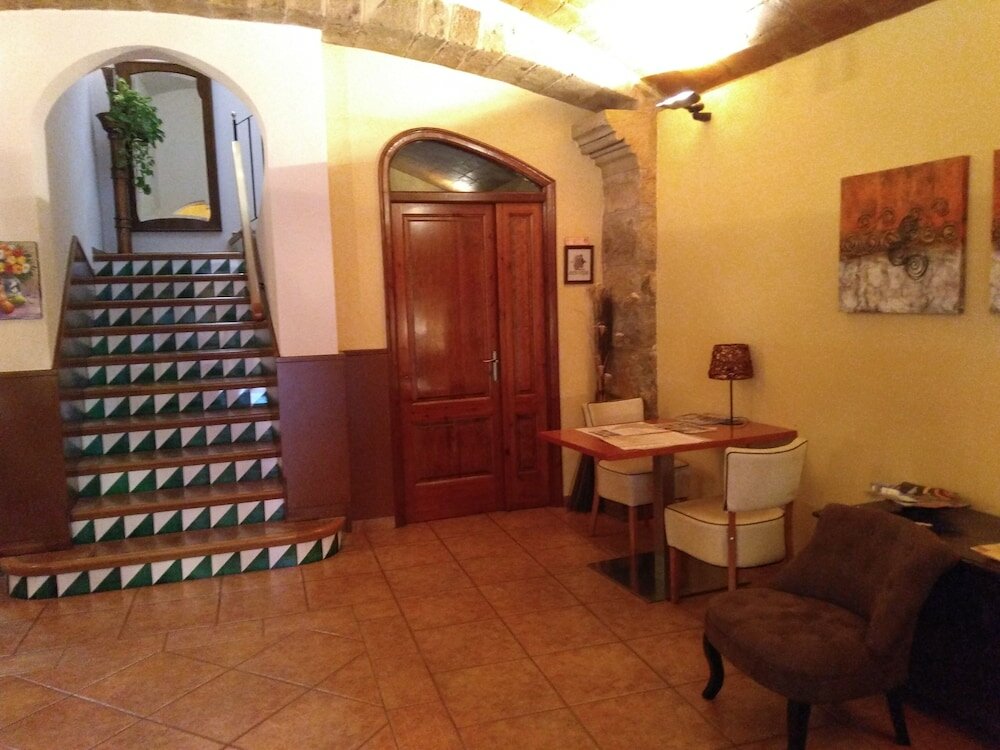 Фото Hostal Can Missè