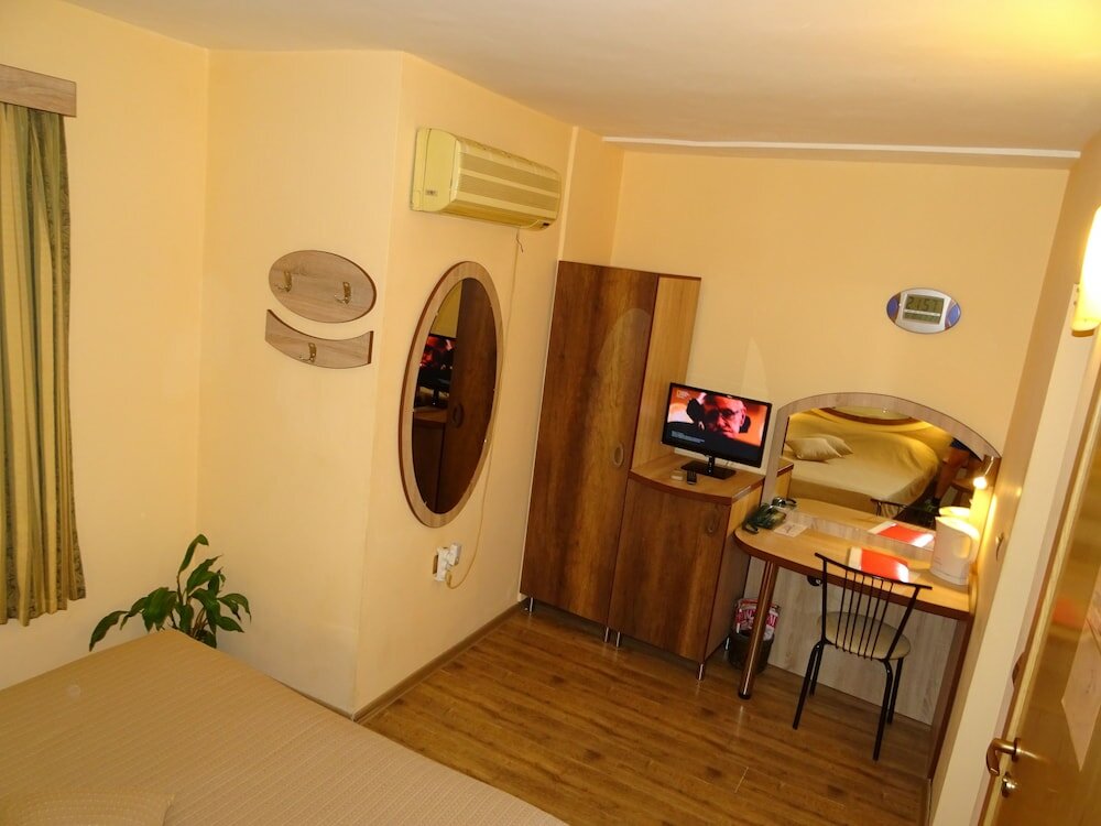 Фото Hotel Color Varna