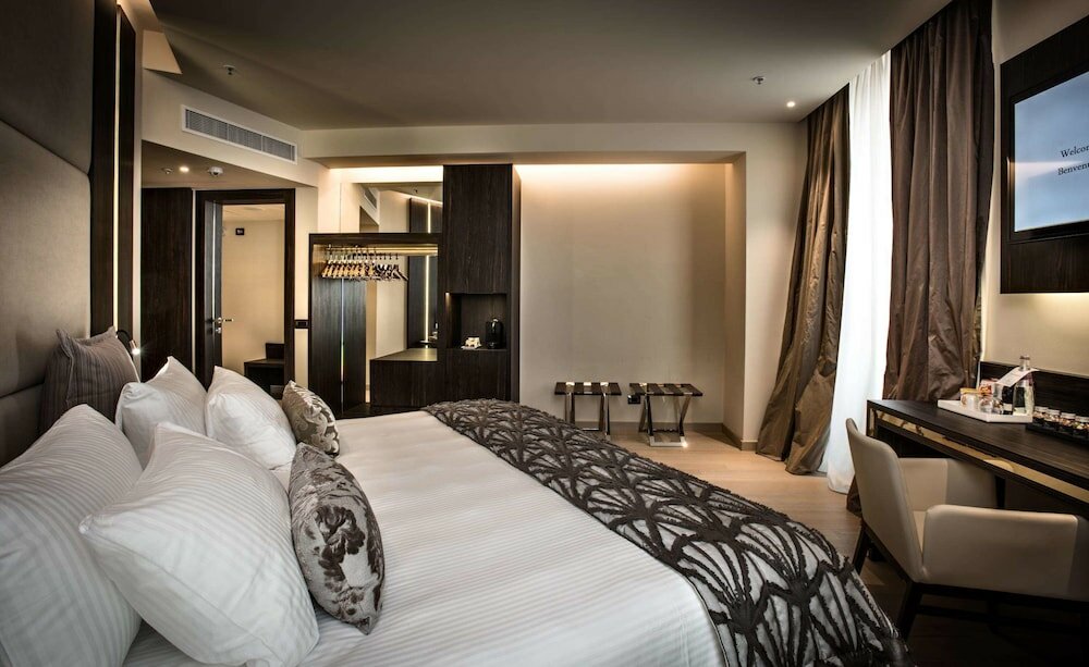 Фото Hotel The Square Milano Duomo
