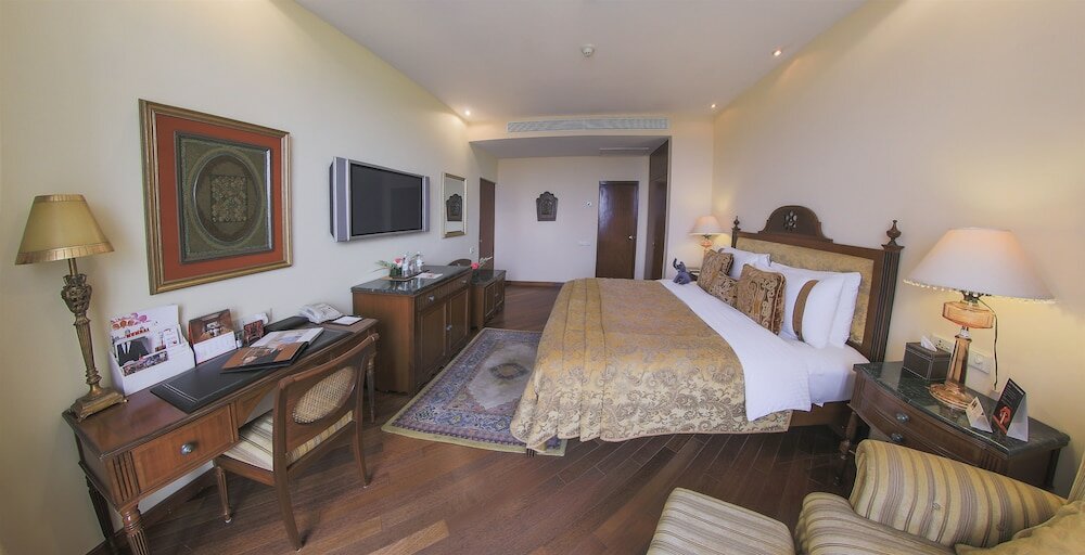 Фото The LaLiT Mumbai
