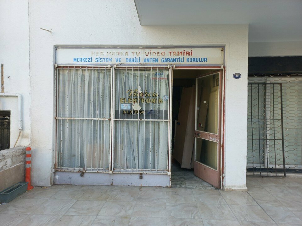 Electronic devices and components Burcu Electronics, Izmir, photo