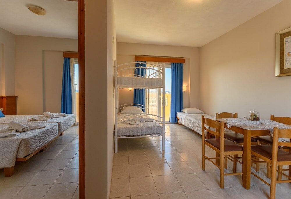 Фото Danelis Studios and Apartments