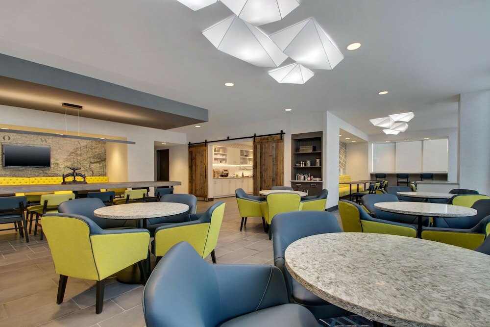 Фото Hyatt Place Iowa City Downtown