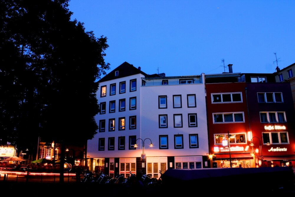 Фото Koncept Hotel Zum Kostbaren Blut