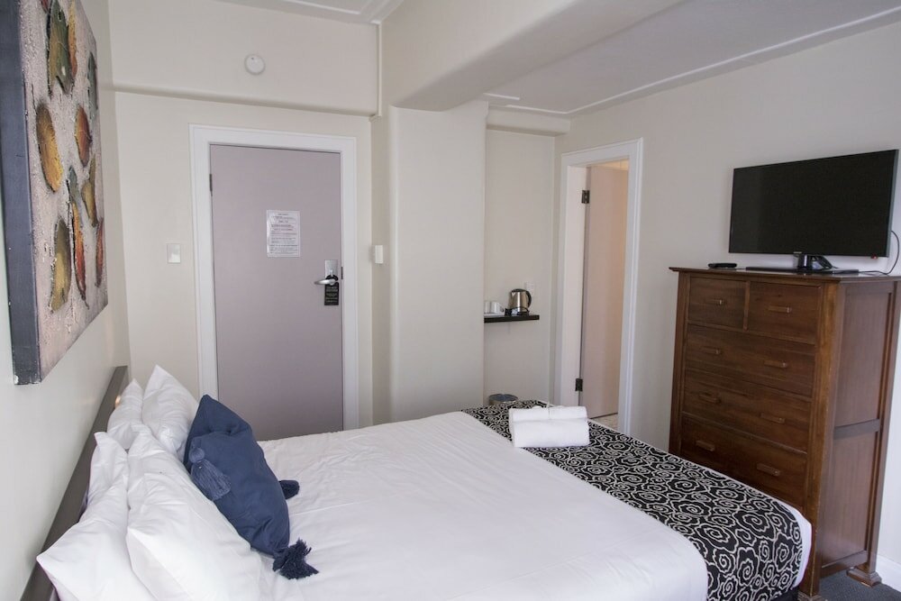 Фото Hotel Waterloo & Backpackers