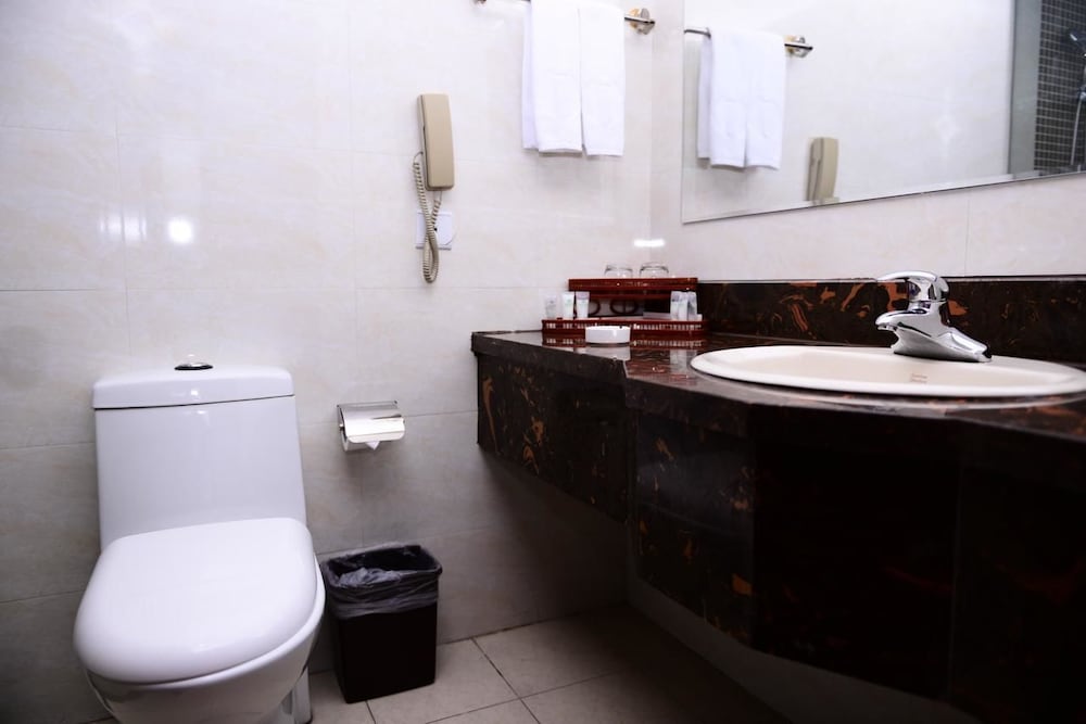 Фото Harbin Kunlun Hotel (Railway Station Museum)