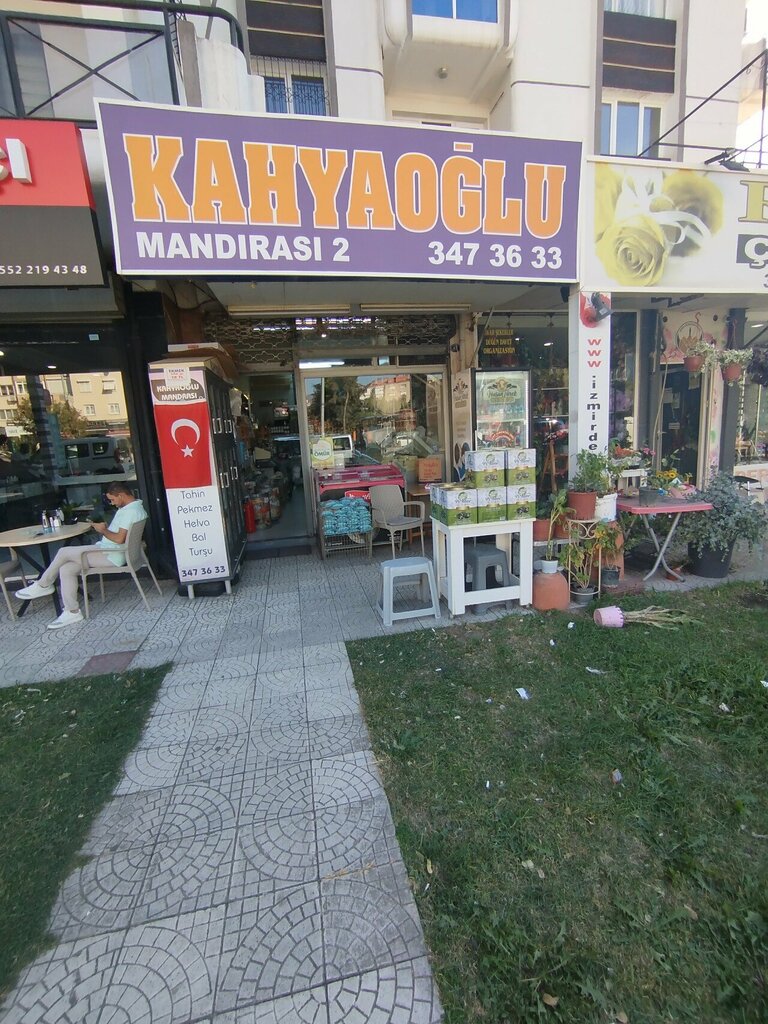 Dairy products shop Kahyaoglu Dairy, Izmir, photo