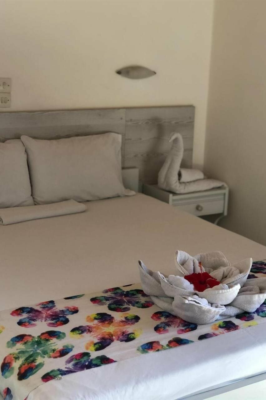 Фото Hotel Flisvos