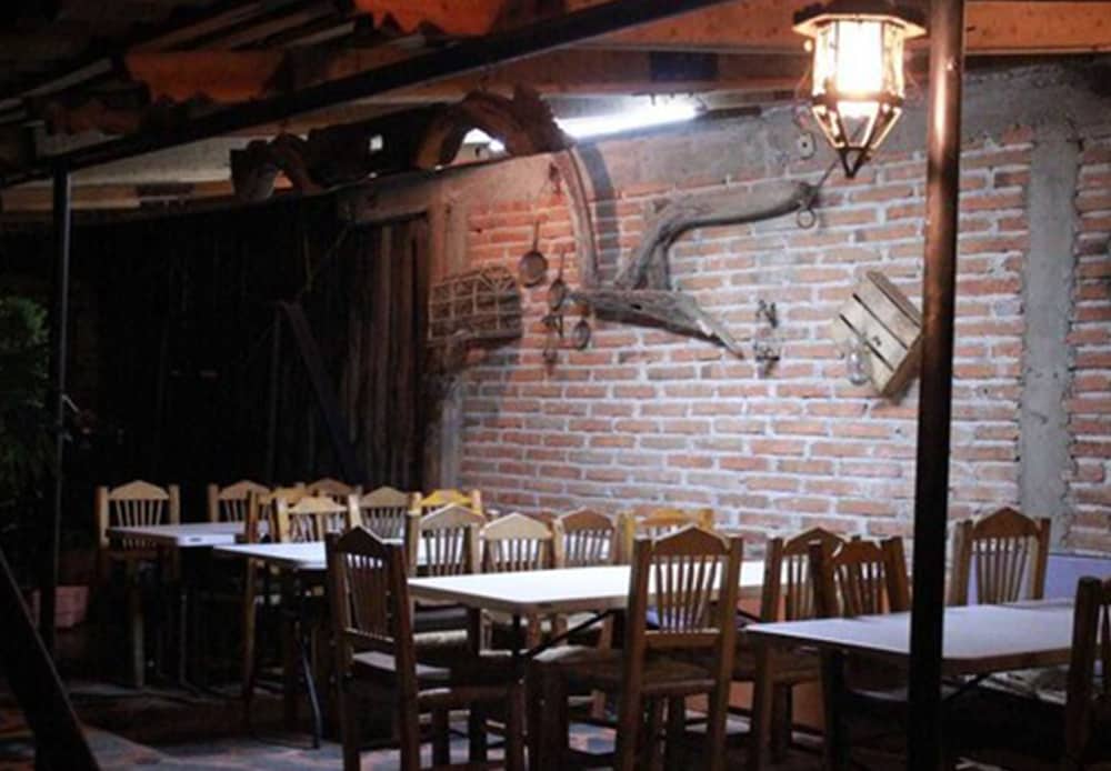 Фото Hotel Cabaña Los Ruiseñores