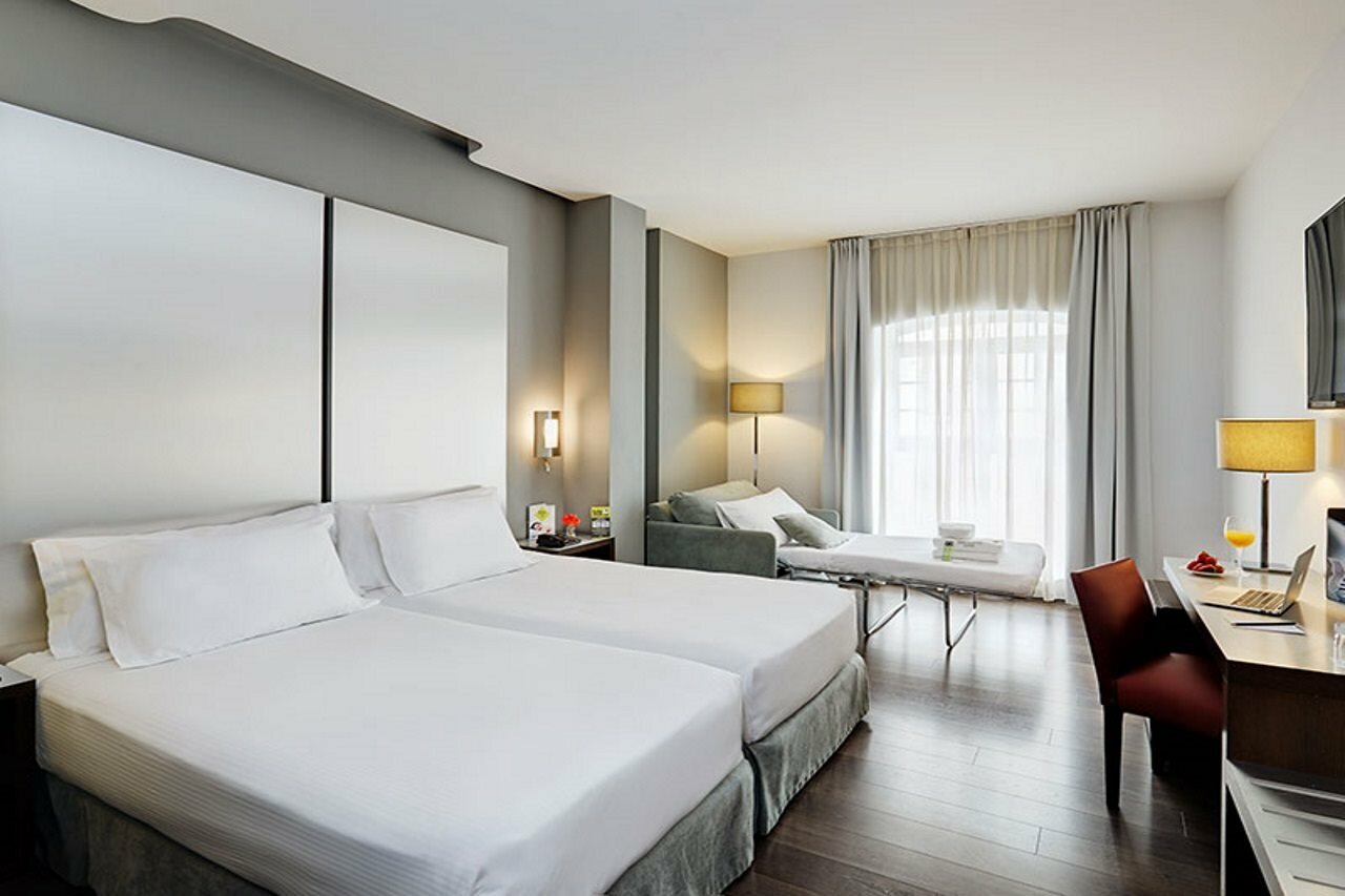 Фото Hotel Sercotel Coliseo