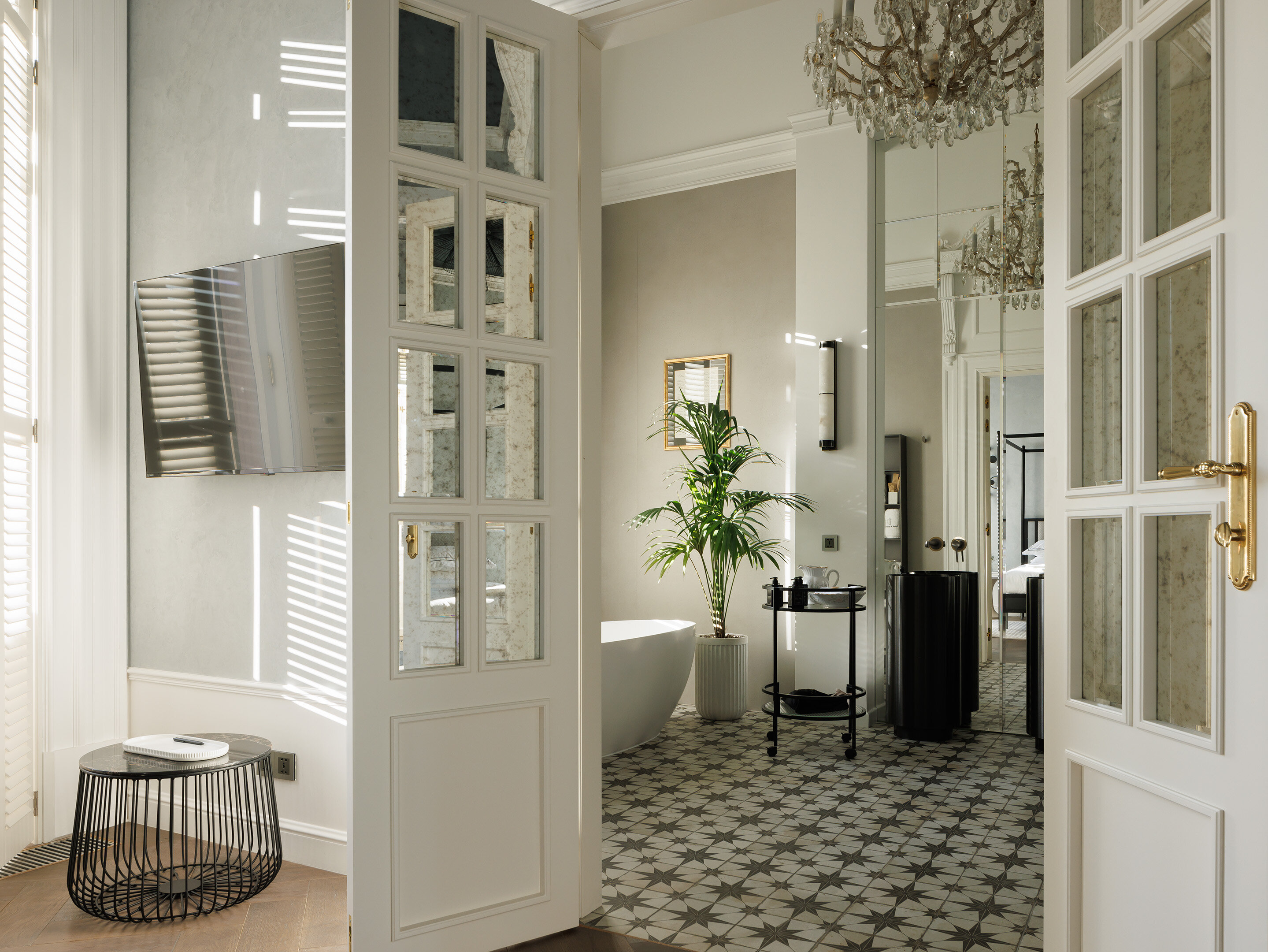 Фото Огюстин Шатильон