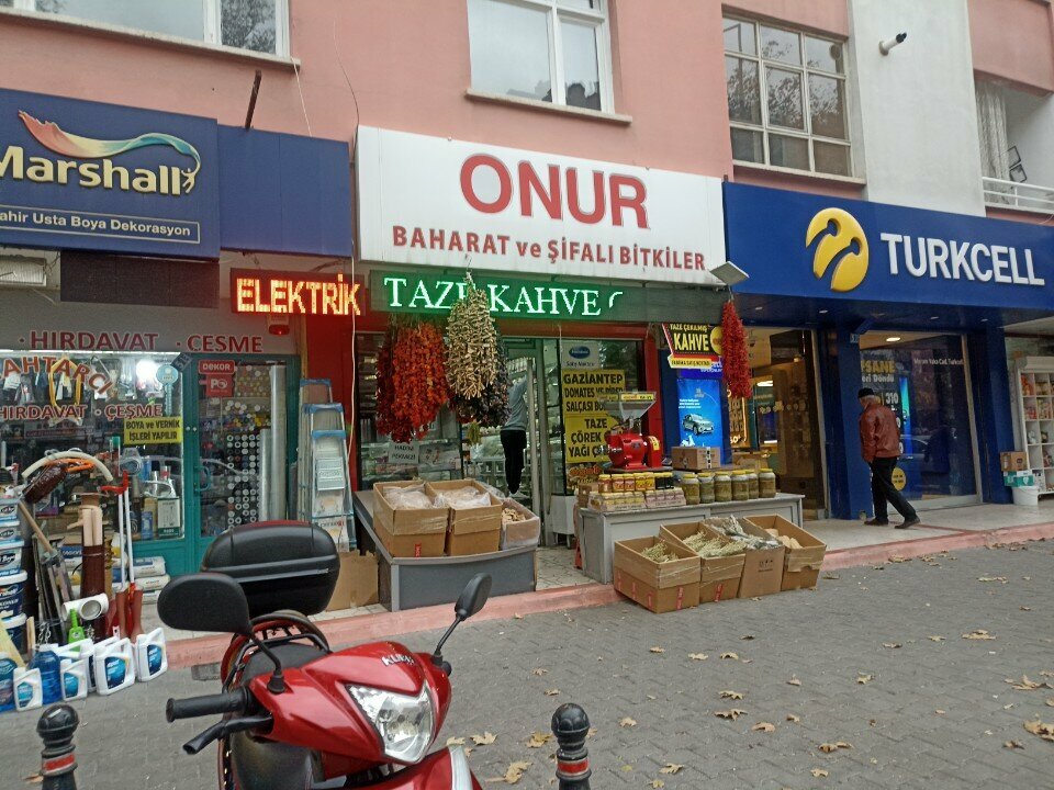 مركز تسوق Onur Spices and Medicinal Herbs ، قونية، صورة
