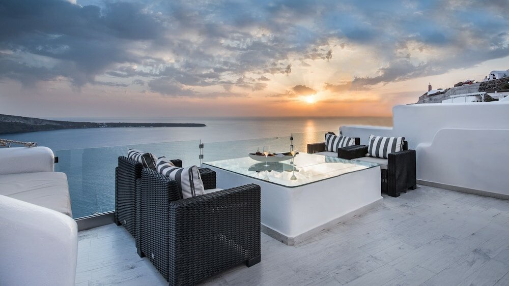 Фото Hyperion Oia Suites