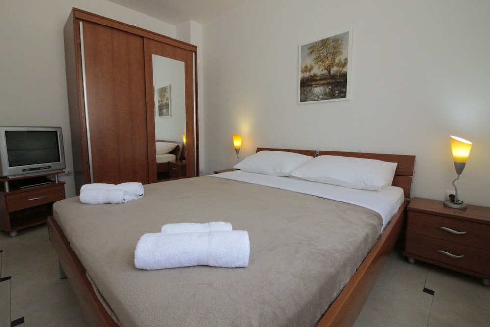 Фото Studios & Rooms Fiesta