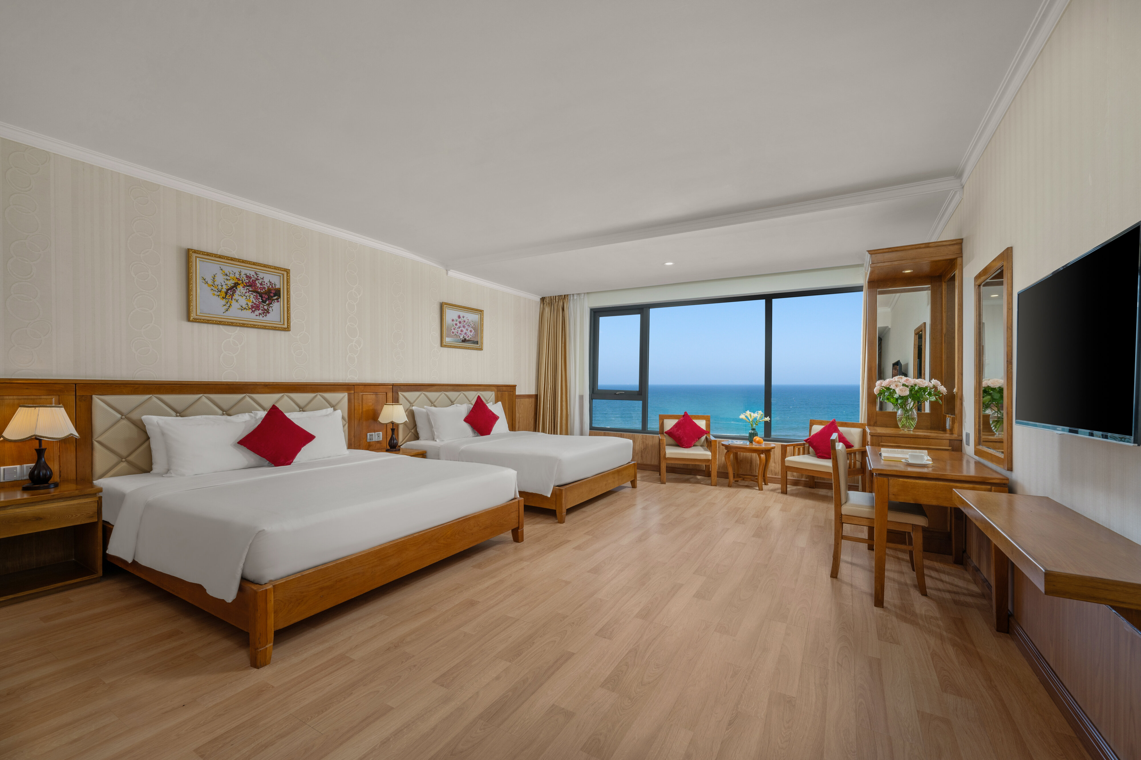 Фото Serene Beach Hotel Danang