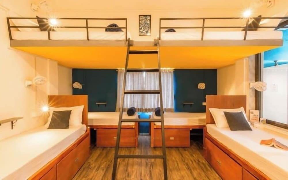 Фото Locomo Hostel - Mumbai