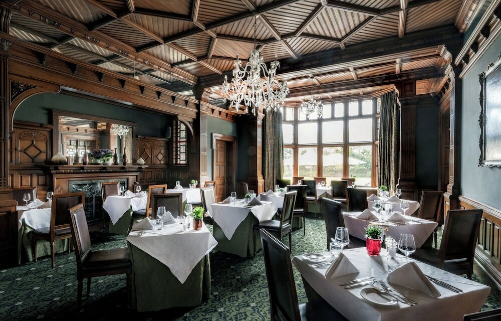 Фото Woodlands Park Hotel