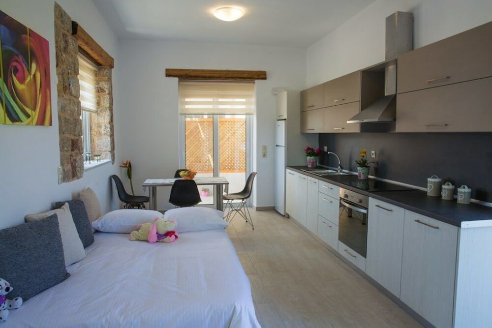 Фото G&k Stone Suites