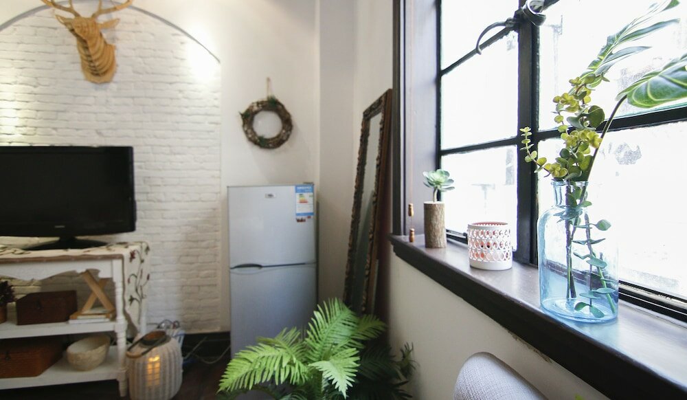 Фото Shanghai Wonderoom Lane house Yongjia Rd