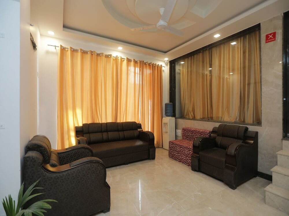 Фото Oyo 12235 Hotel Bliss Continental