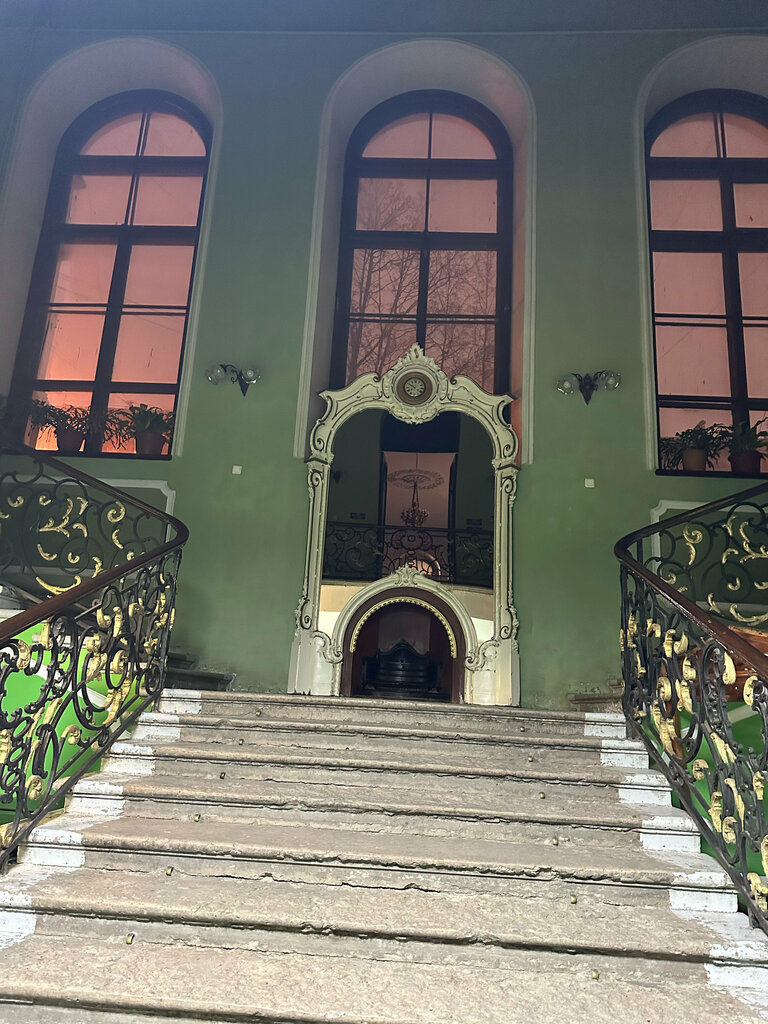 معلم جذب سياحي House of the Queen of Spades ، سان بطرسبرغ، صورة
