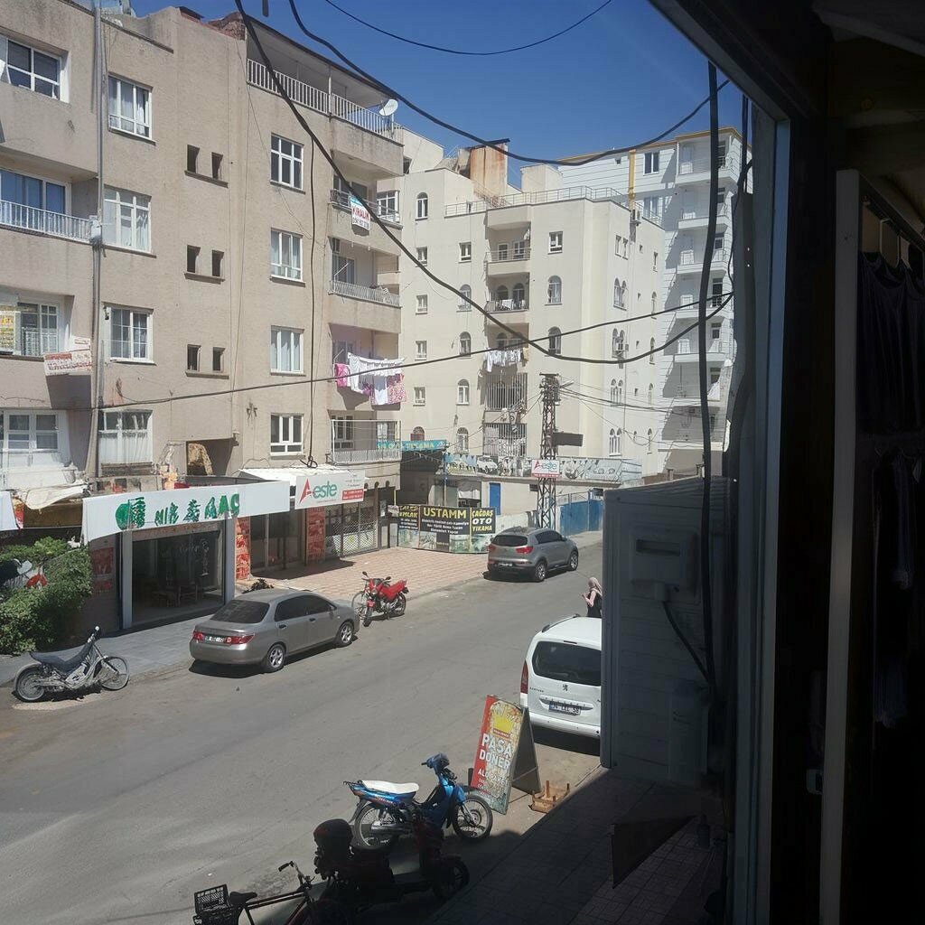 Cars ordering Emir Rent A Car, Batman, photo