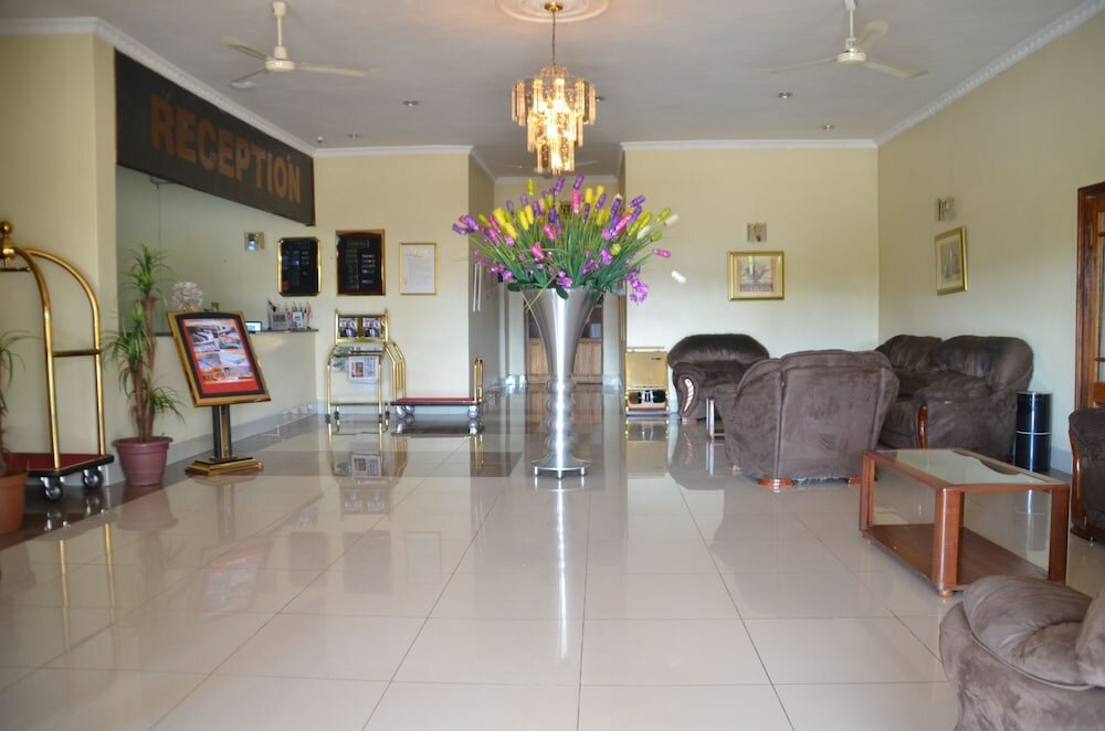 Фото Riverside Hotel and Conference Centre