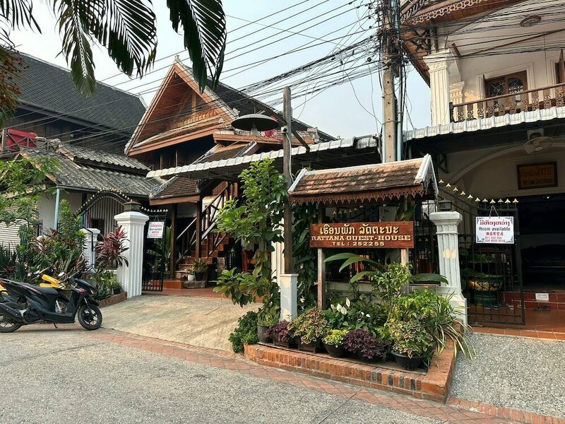 Гостиница Rattana Guesthouse