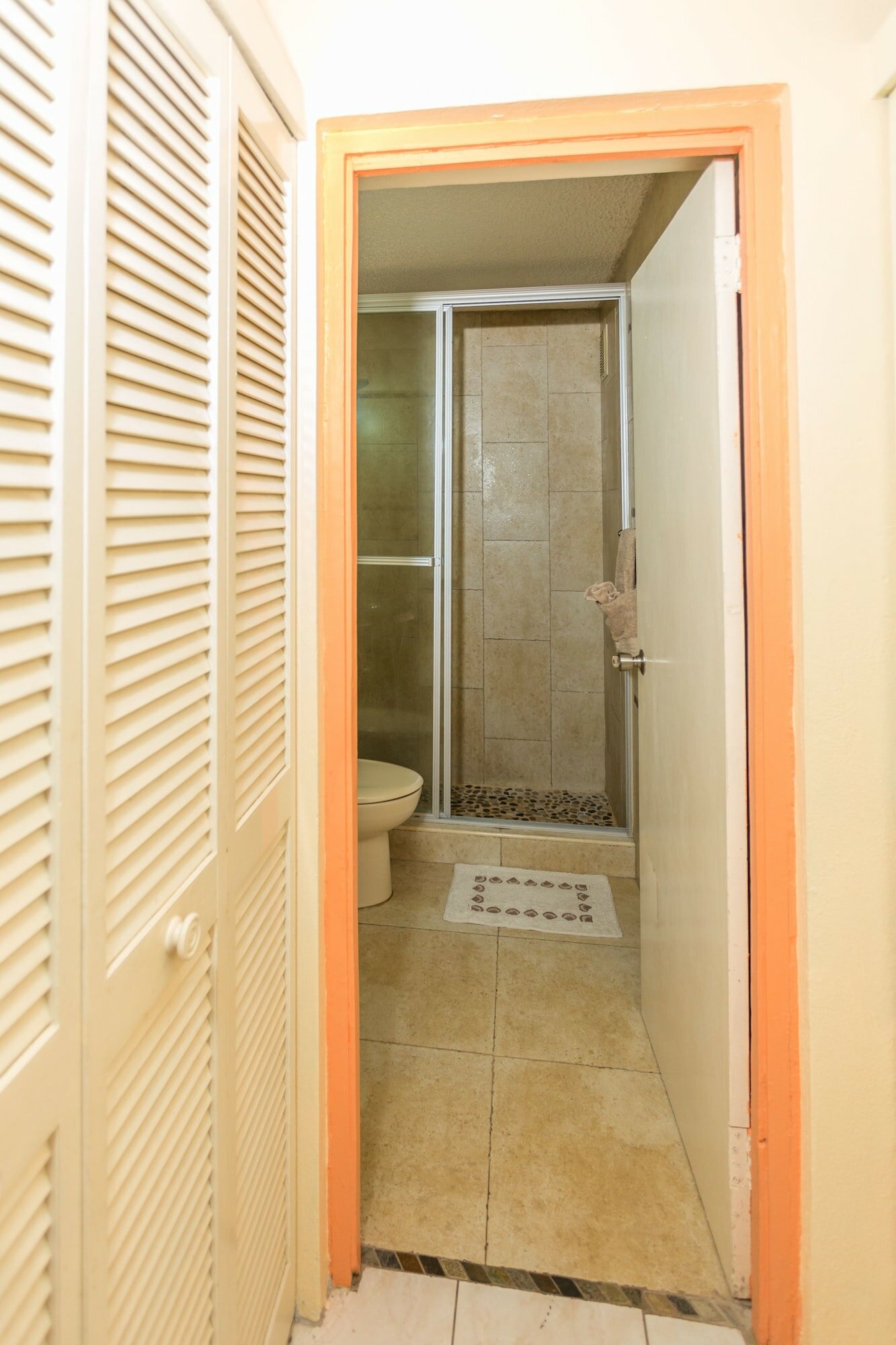 Фото New Kingston C A Guest Apartments I