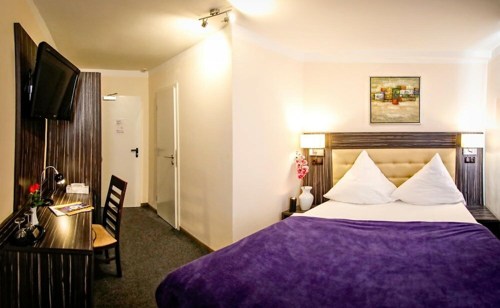 Фото Hotel Famosa