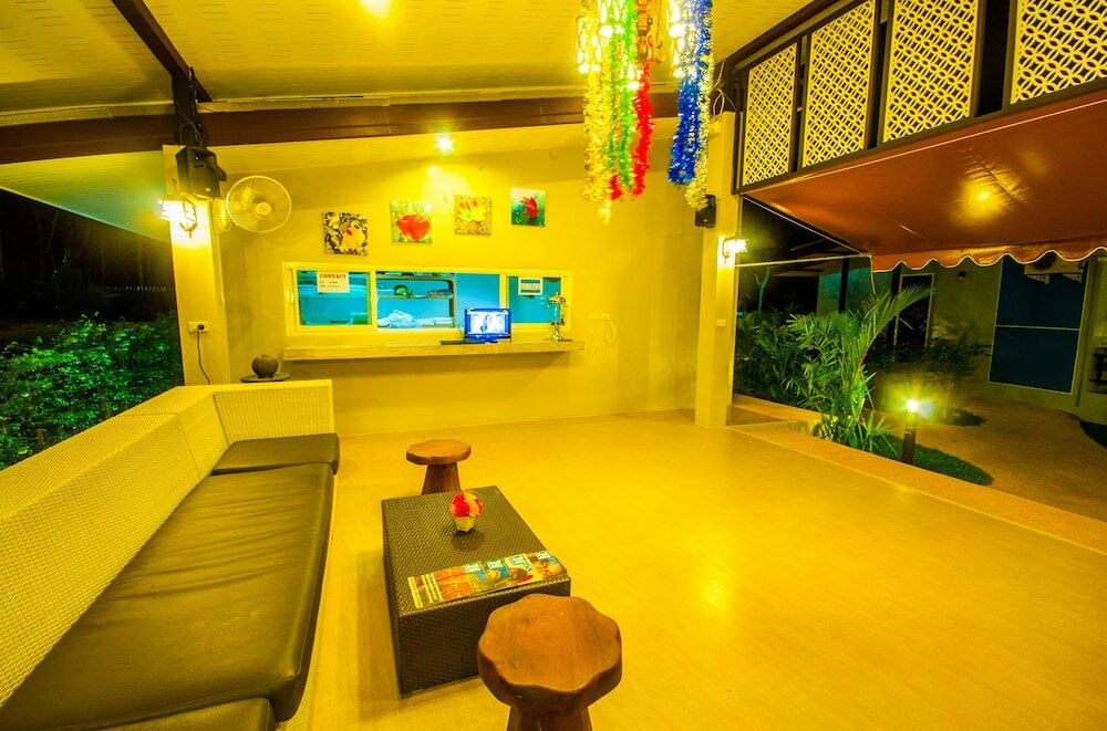 Фото Chomphu Resort