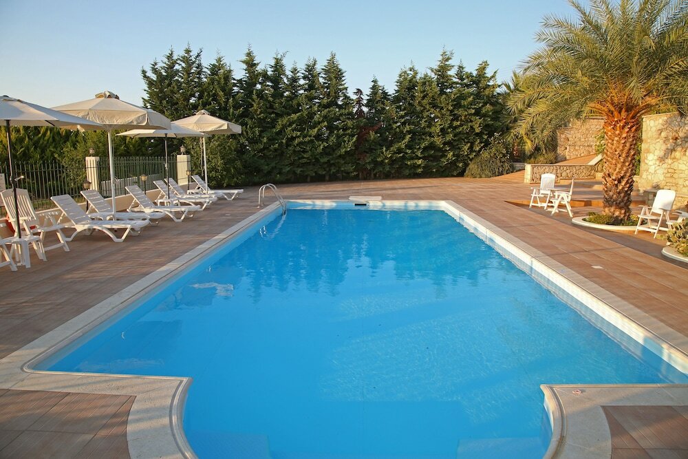 Фото Elaia Villas