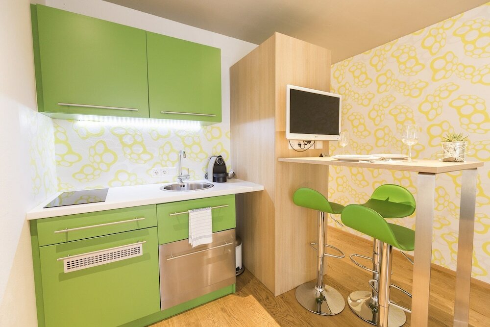 Фото Room 4 & 5 Apartments