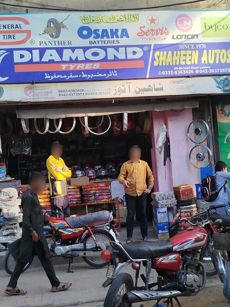 Garage cooperative Shaheen Autos, Lahore, photo