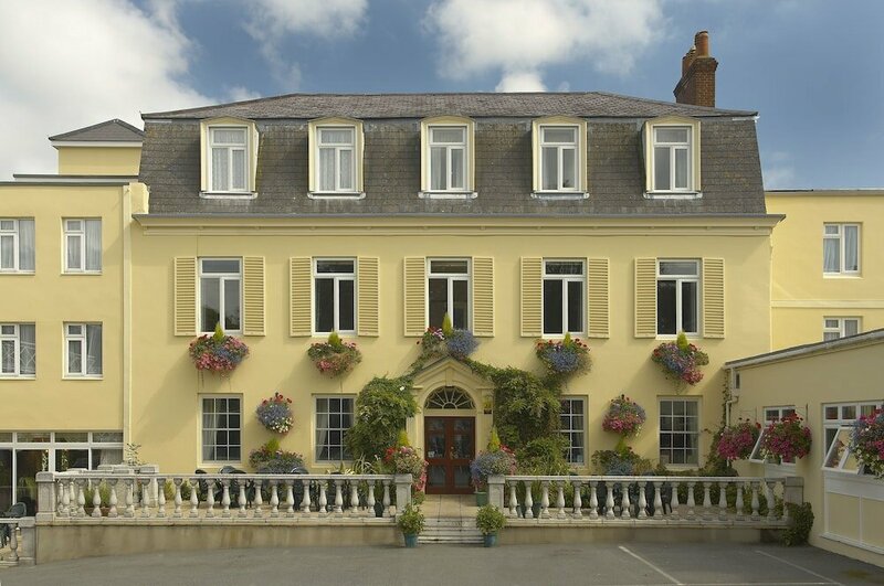 Гостиница Les Rocquettes Hotel в Сент-Питер-Порте