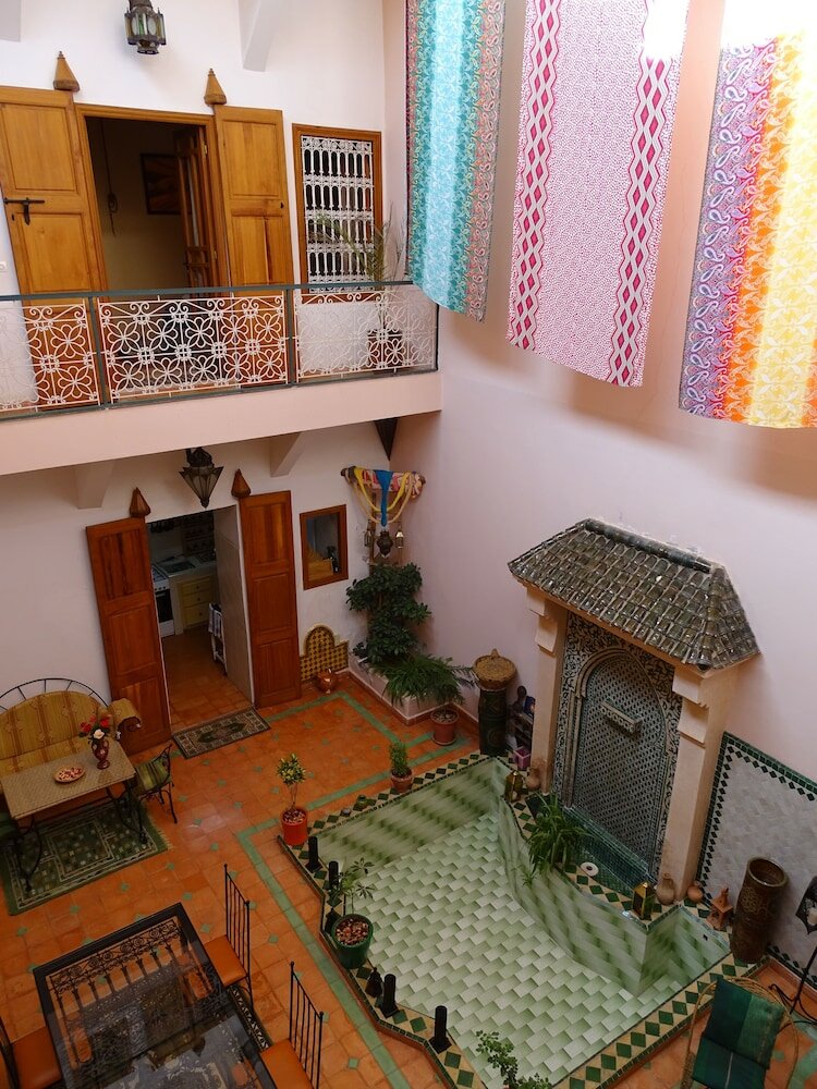 Фото отеля 2