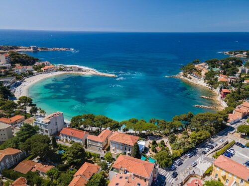 Гостиница Hôtel Le Provençal в Бандоли