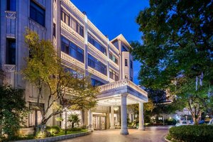 Гостиница Donghu Guest House в Шанхае
